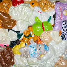 Lade das Bild in den Galerie-Viewer, Plastik